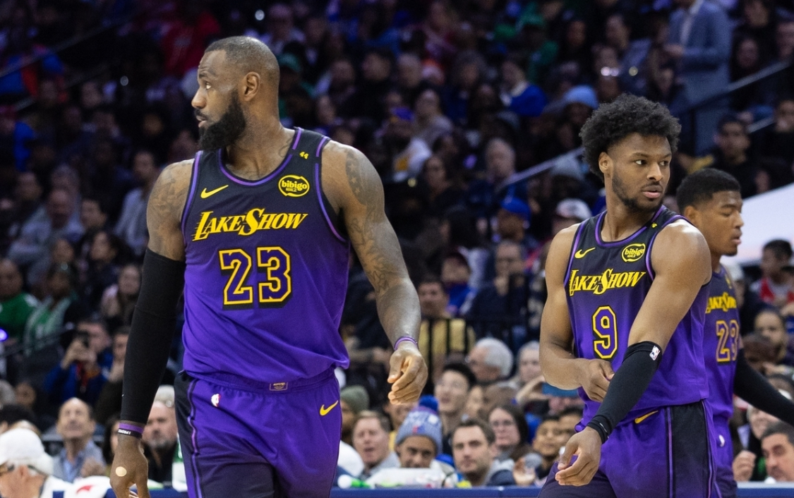 阿里纳斯：湖人靠卖布朗尼球衣都能给够詹姆斯工资！还怪詹姆斯？