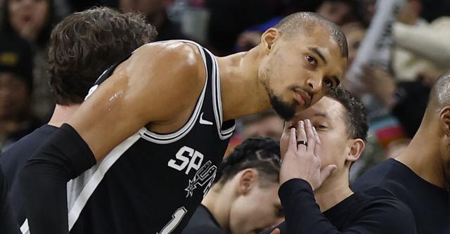 九游体育-马刺主帅谈不敌鹈鹕：我们打得不够强硬 防守端出现了很多失误