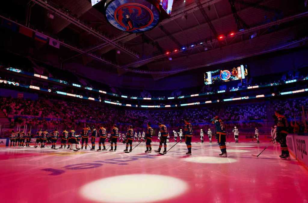 九游体育app下在-顶级冰球联赛时隔六年重返上海，冰球热潮在中国能快速回升吗