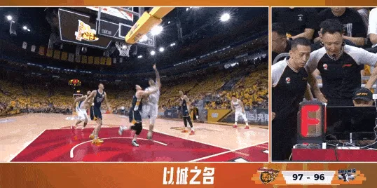 九游体育在线-麦基压人后抢到篮板造成犯规，胡明轩得到23分5犯离场